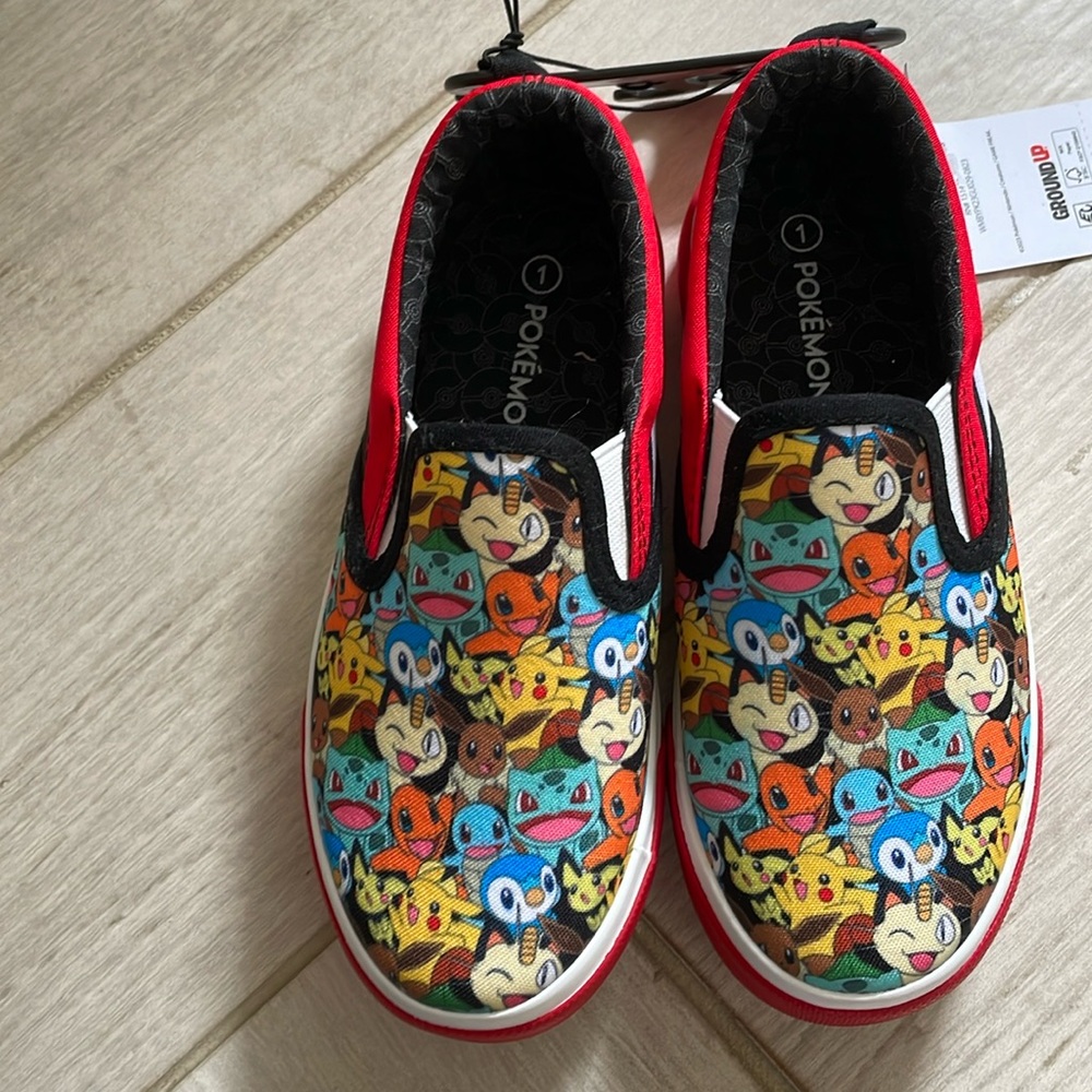Kids Pokémon size one shoes